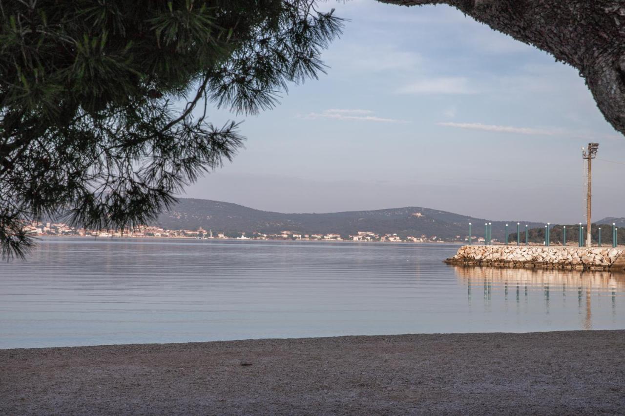 Apartmani Dina Biograd Na Moru Eksteriør bilde