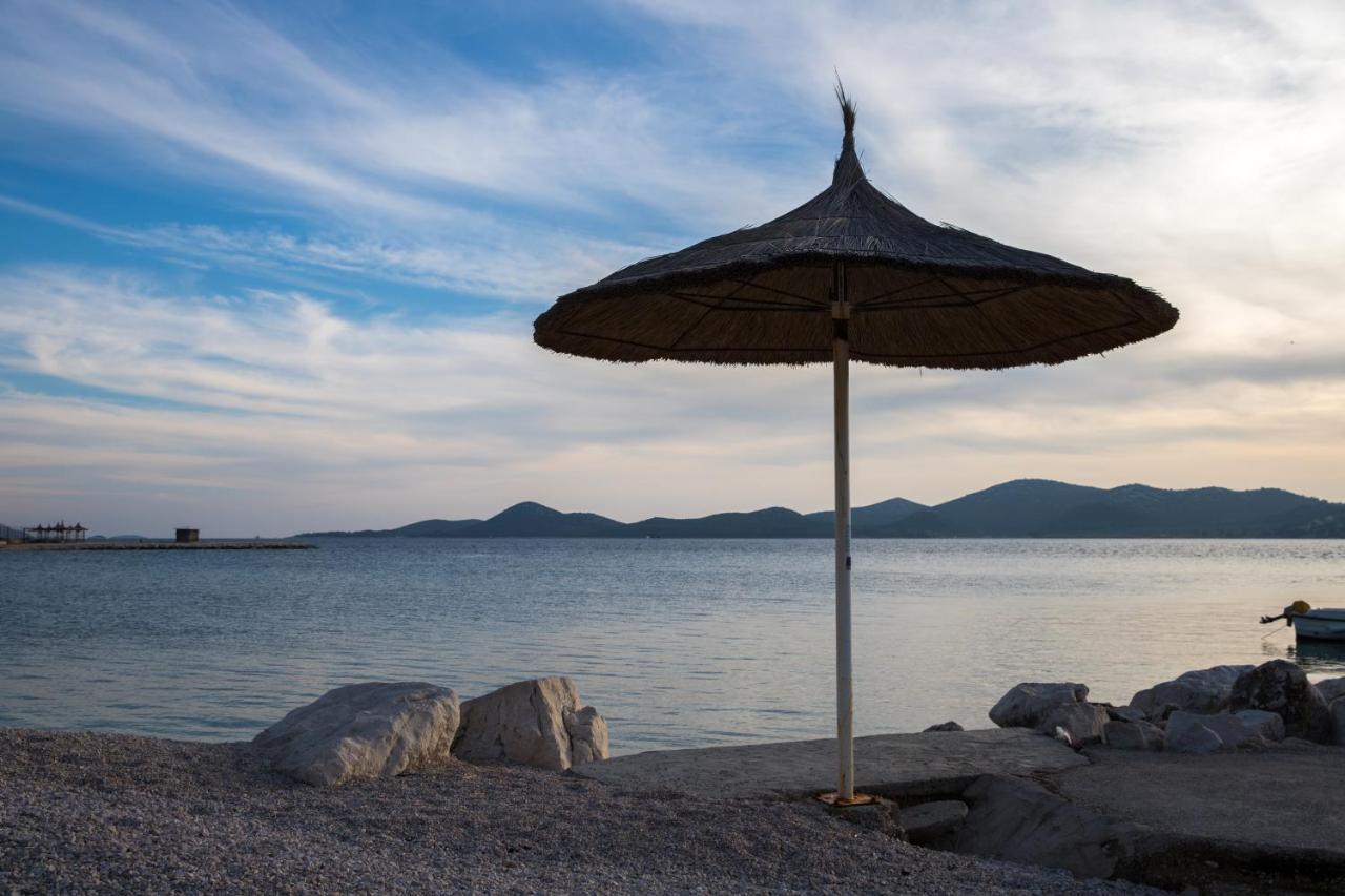 Apartmani Dina Biograd Na Moru Eksteriør bilde