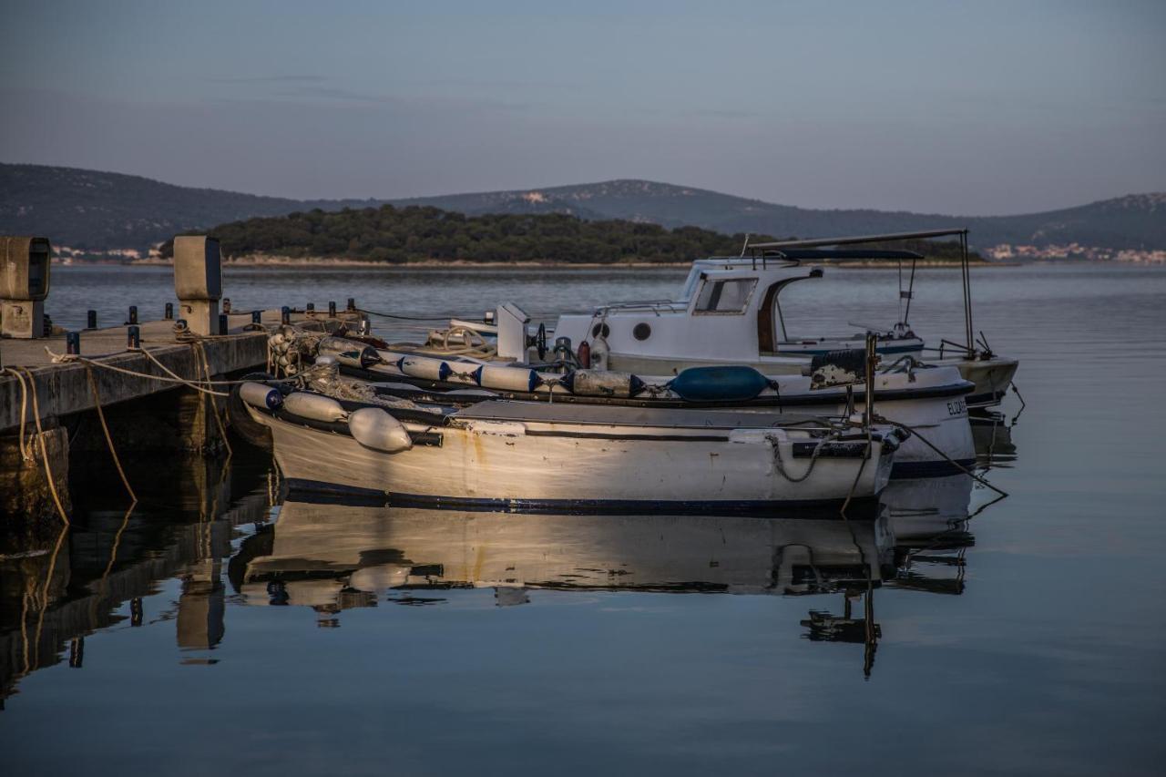 Apartmani Dina Biograd Na Moru Eksteriør bilde