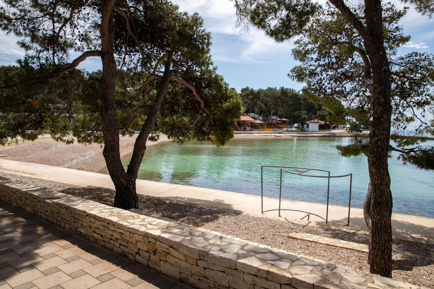 Apartmani Dina Biograd Na Moru Eksteriør bilde