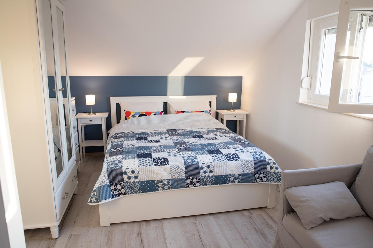 Apartmani Dina Biograd Na Moru Eksteriør bilde